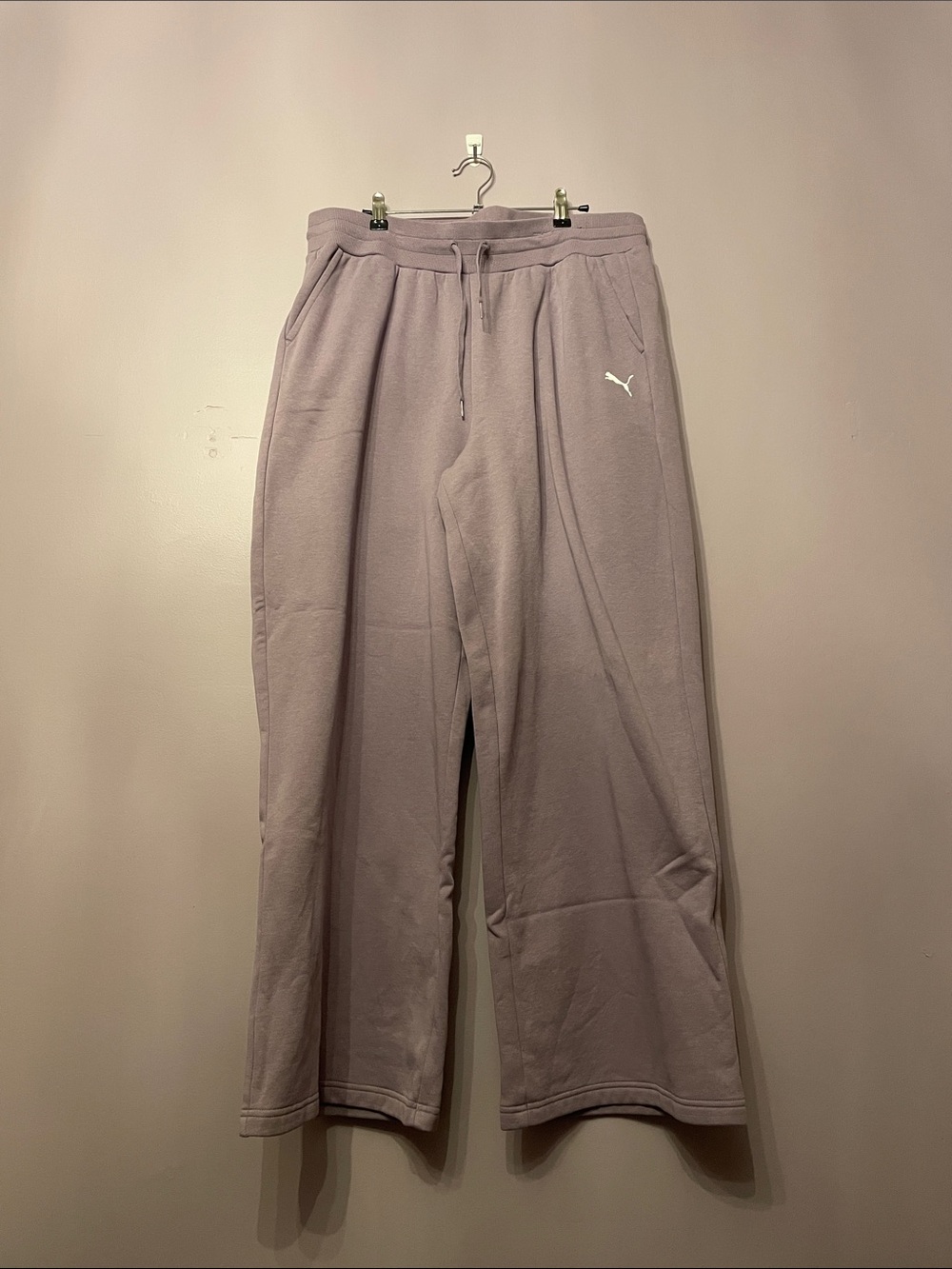 Puma woman’s  Mauve Drawstring Sweatpants